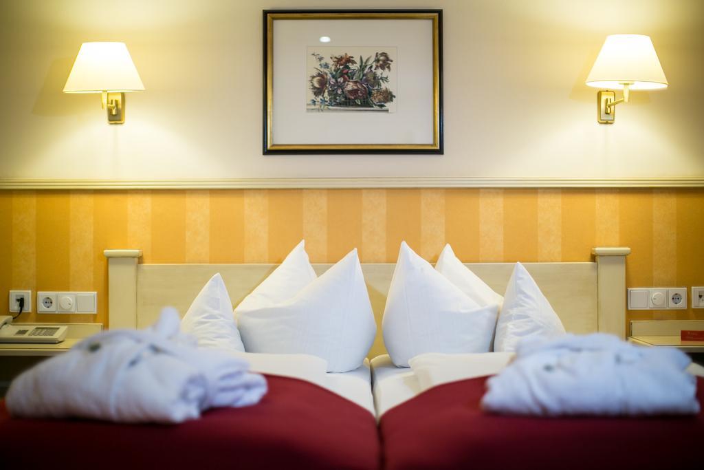 אוברשטאופן Hotel Hirsch חדר תמונה