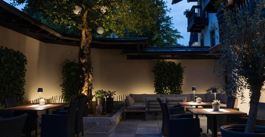אוברשטאופן Hotel Hirsch מראה חיצוני תמונה