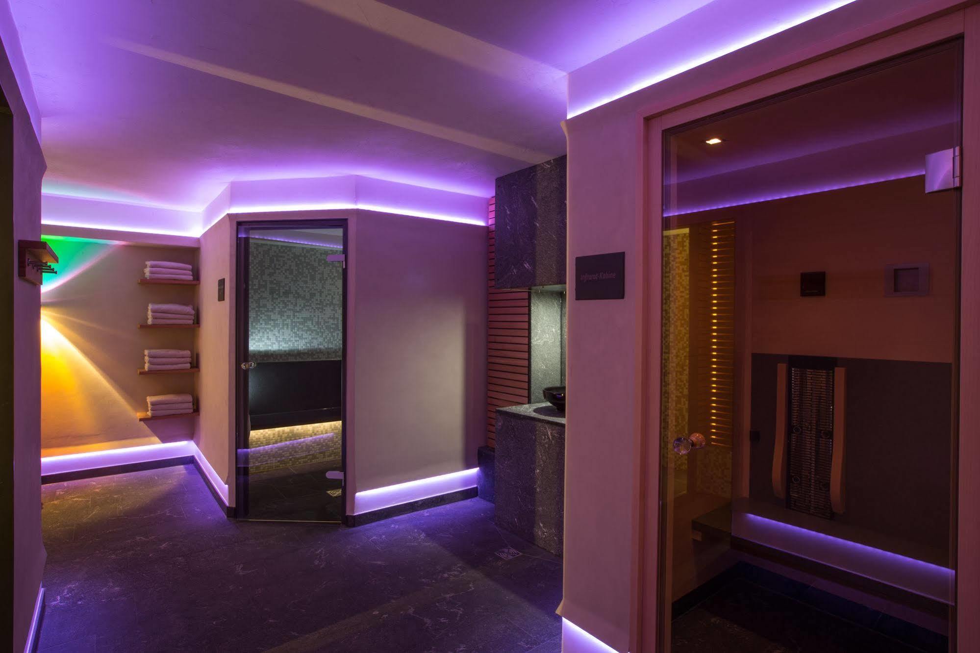 אוברשטאופן Hotel Hirsch מראה חיצוני תמונה